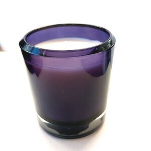 Niquea.D  Scented Candle ~ 8.05 OZ  228 Grams  42 Hours Burn Time